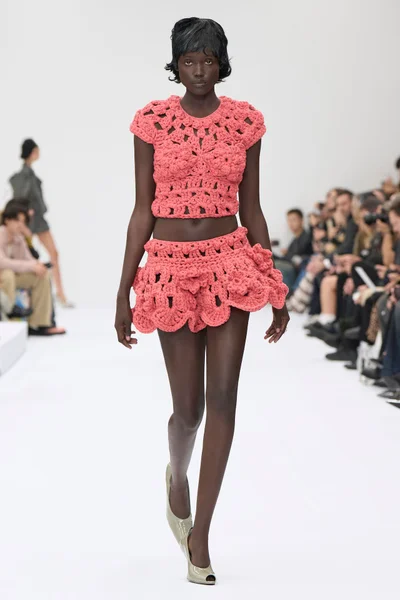 Look 27